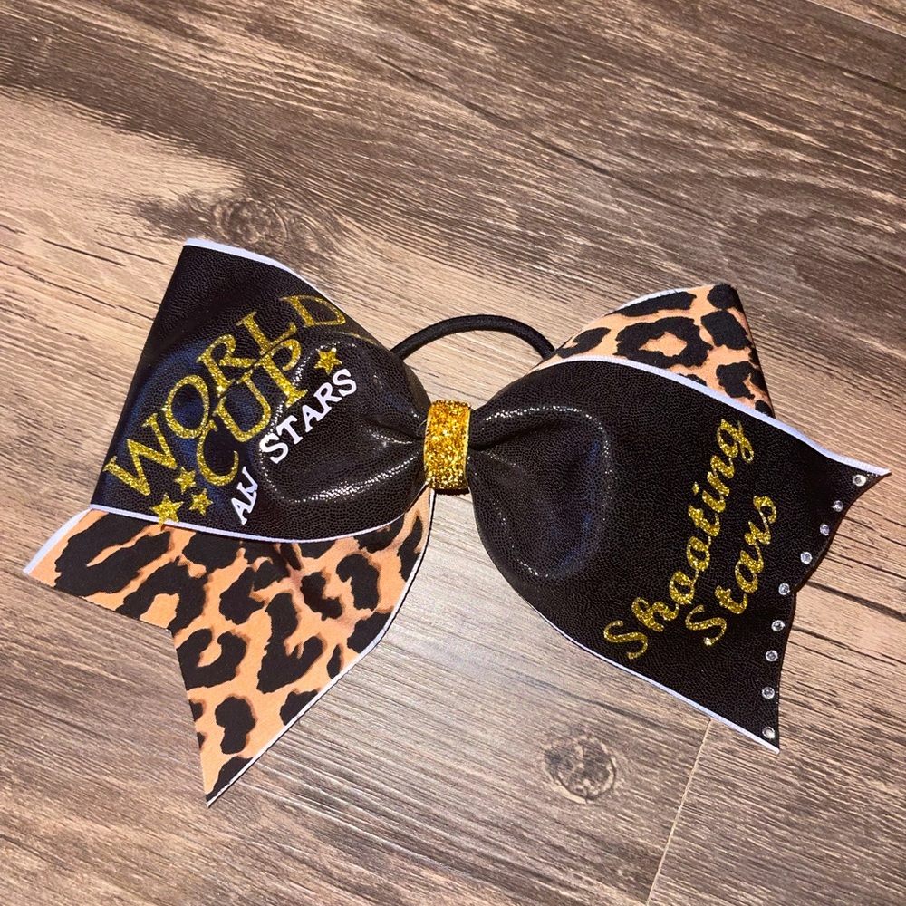 World Cup shooting stars cheer bow